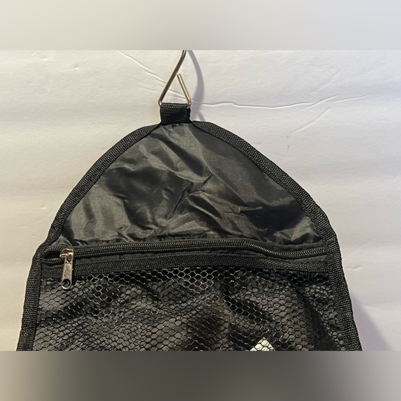 Duck Camo Toiletry Bag Hanger - Picture 5 of 11